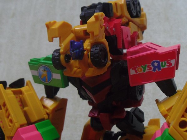 Transformers Adventure ToysRUs Japan Exclusive Geoffrey Prime   In Hand Photos  (8 of 23)